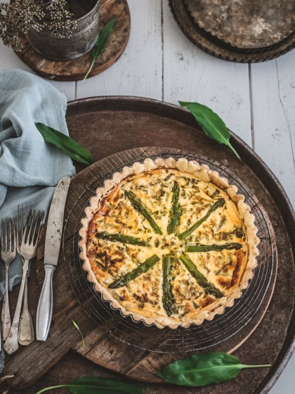 Quiche mit Bärlauch und grünem Spargel